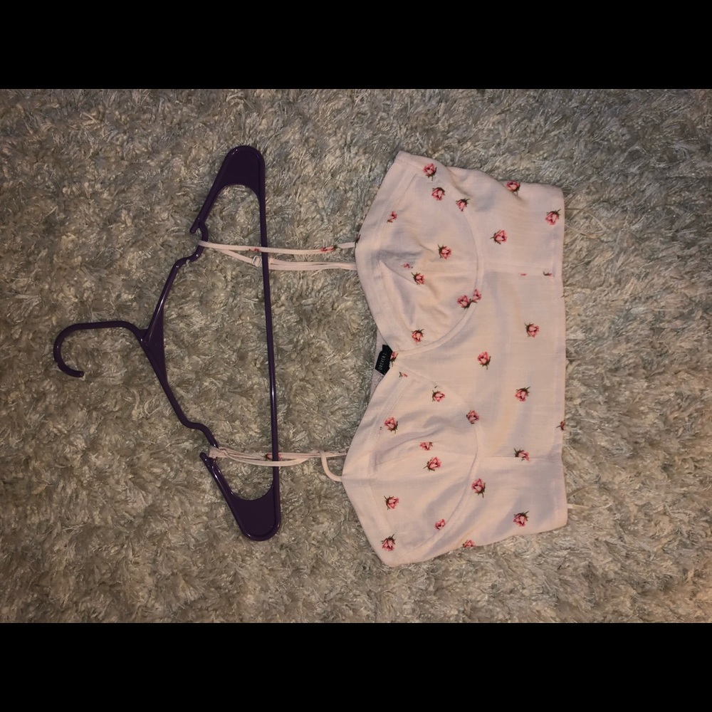 Pink, floral crop top from forever 21!